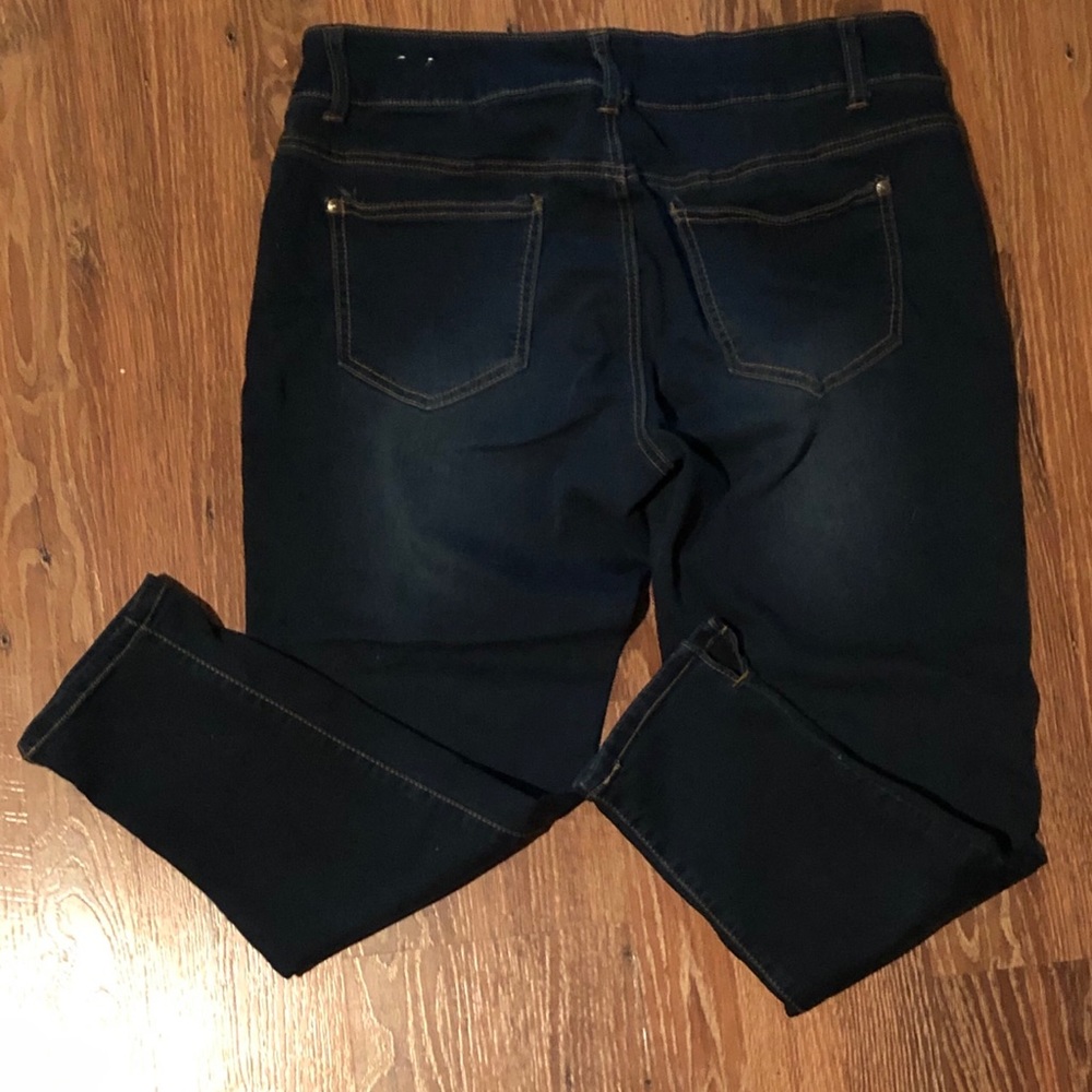 Cropped dark denim jeans, size 18